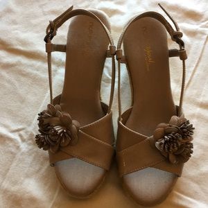 Natural soul dressy sandals